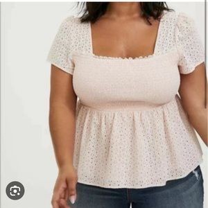 Torrid pink baby doll eyelet dressy top scrunch top size 2X plus size
